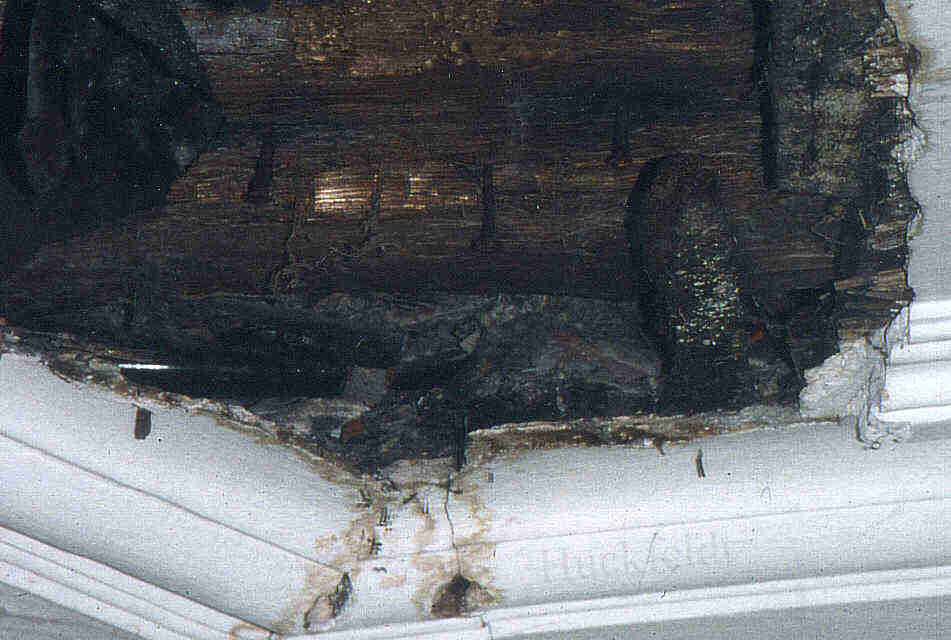 Ein stark angegriffenen Balken