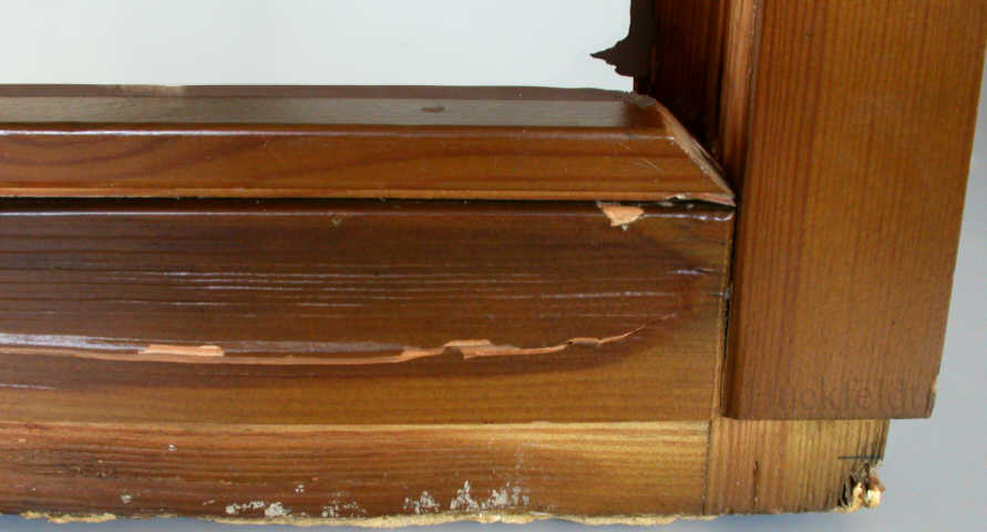 "Eingedr�ckter" Fensterschenkel aufgrund einer Kernf�ule